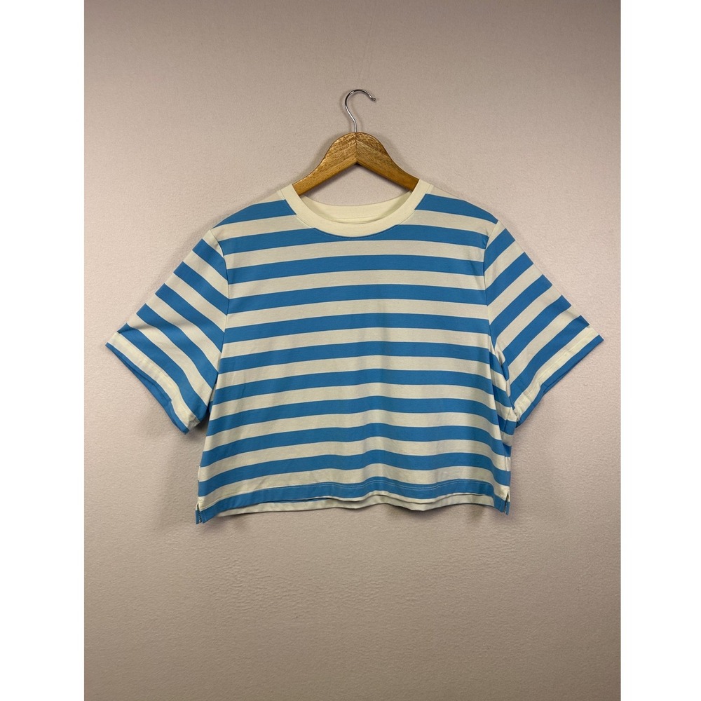 Nautical Coastal A New Day Womens Large Blue White‎ Striped Cropped Crewneck Tee